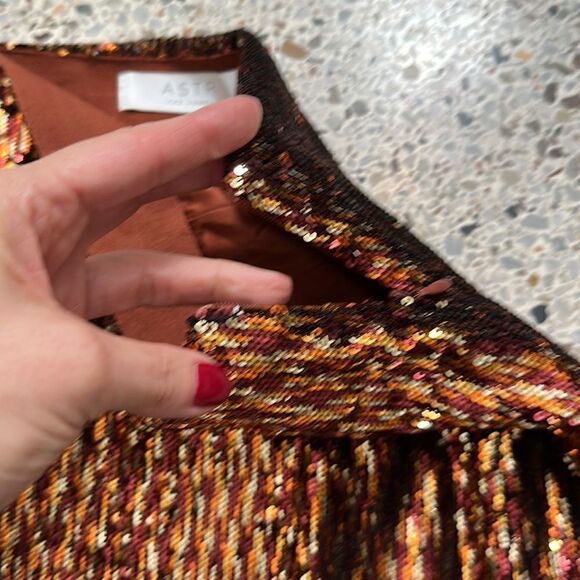 ASTR The Label Tai Sequin skirt bronze XS side zip mini - Picture 7 of 8
